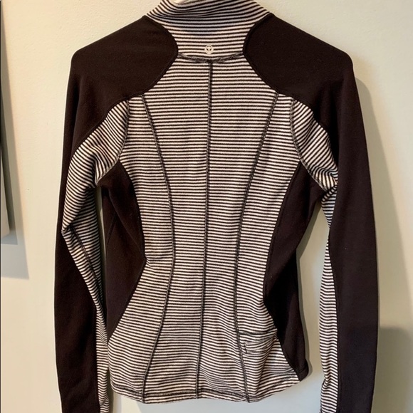 Lululemon RUN U-Turn 1/4 Zip Athletic Pullover - Picture 2 of 9